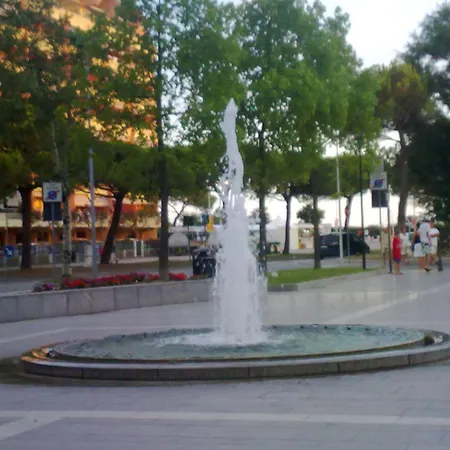 Newly Decorated Near The Apartment *